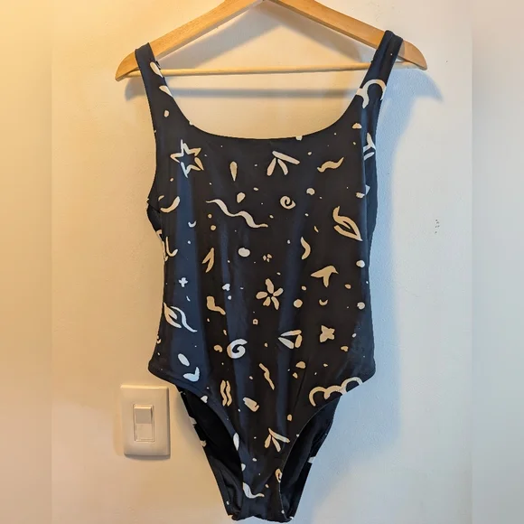 Madewell Scoop‑Neck One‑Piece Swimsuit • Abstract Doodle Print • Size Large - Picture 7 of 10